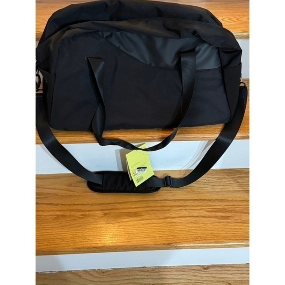 All in Motion 20" Large Gym & Travel Duffel Bag Black BACK TO SCHOOL NWT